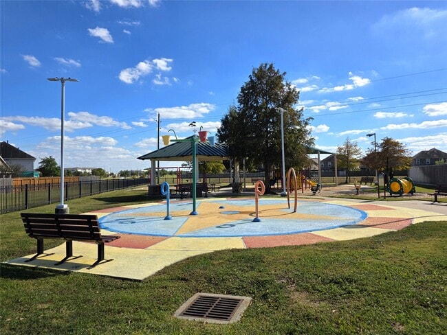 Building Photo - 15434 Kaston Dr