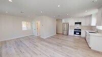 Building Photo - Modern 3-Bed/3-Bath Townhome