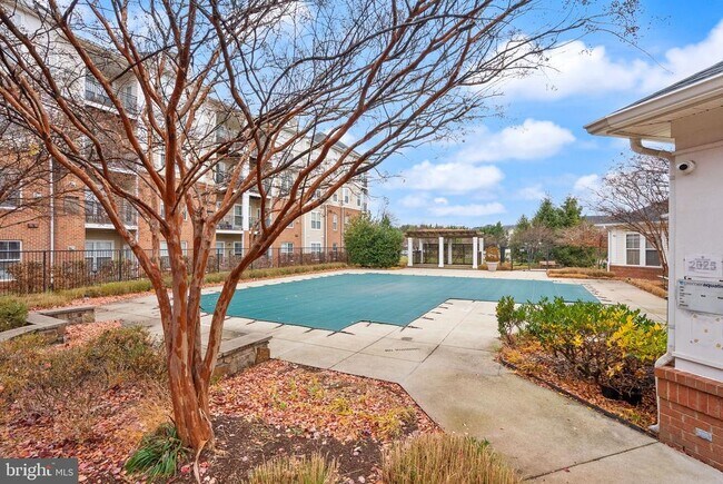 Building Photo - 3840 Lightfoot St