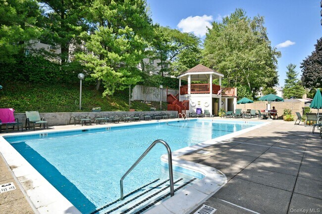 Primary Photo - 25 Rockledge Ave