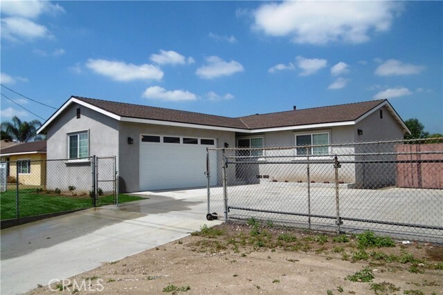 Building Photo - 15785 Maplegrove St