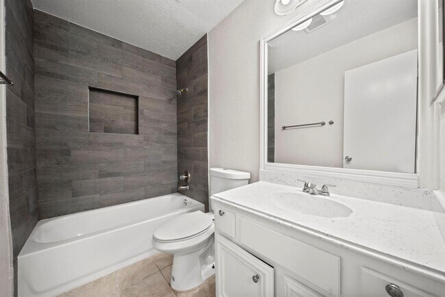 Building Photo - 22123 Birch Valley Dr