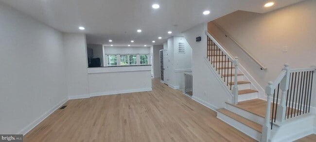 Building Photo - 567 Ellison Ct