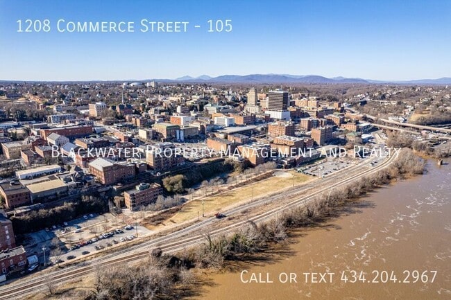 Building Photo - 1208 Commerce St