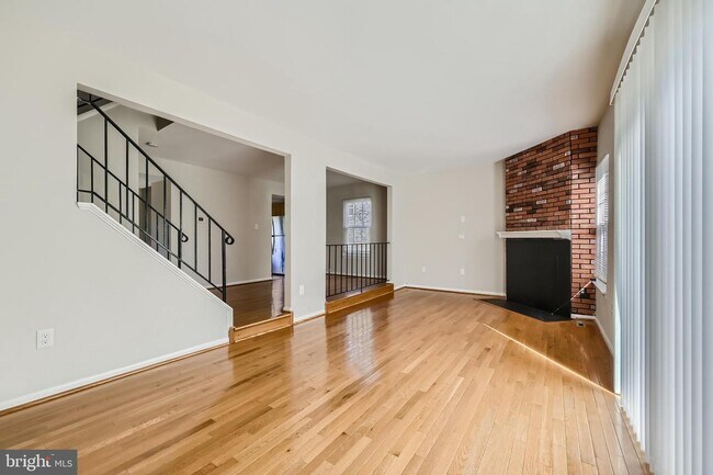 Building Photo - 15615 Plaid Dr