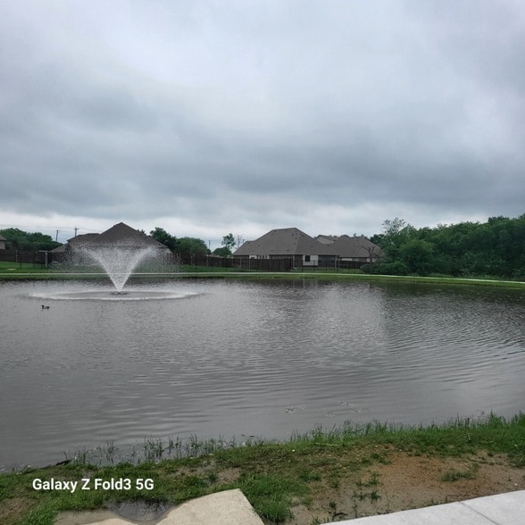 Building Photo - 327 Sweetspire Dr