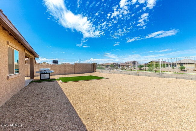 Building Photo - 1532 E Inouye Dr