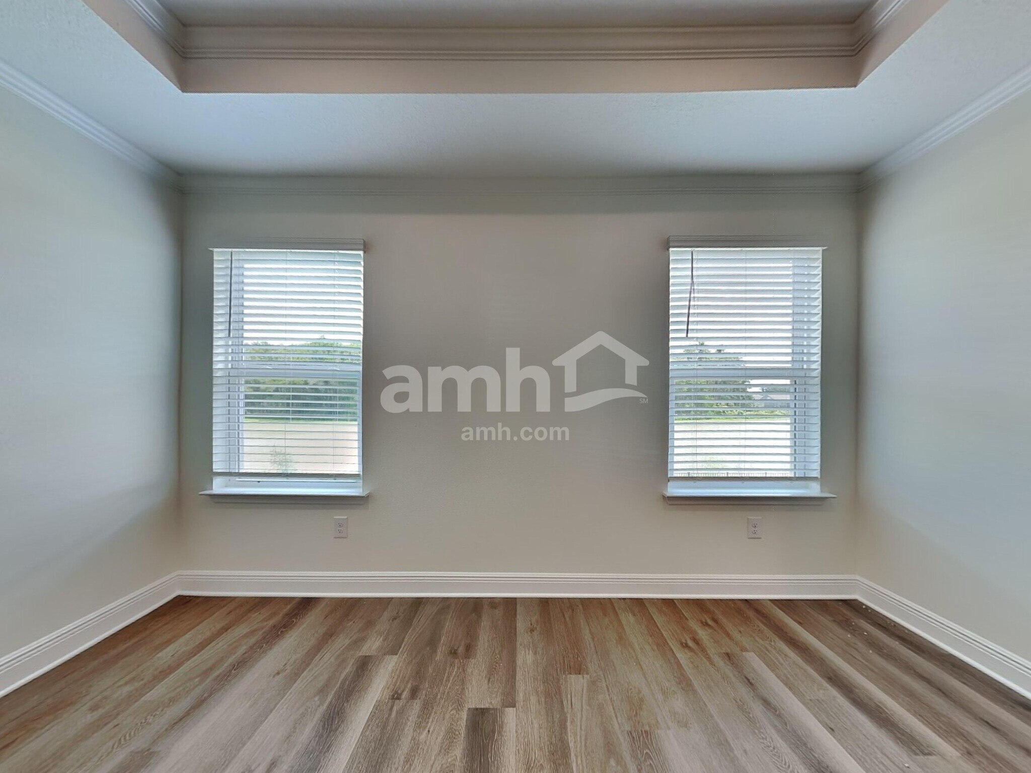 Building Photo - 27189 St Andrews Ave