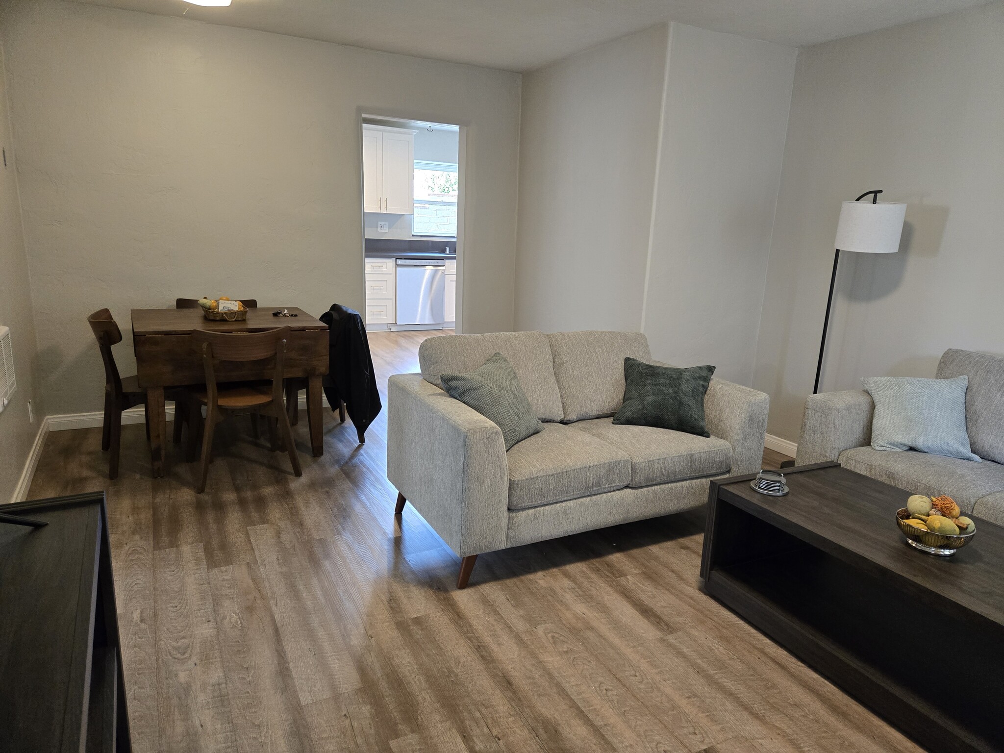 Living room/Dining area - 7219 Mohawk St