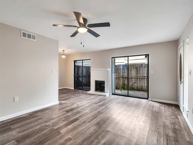Building Photo - 5636 Birchmont Dr