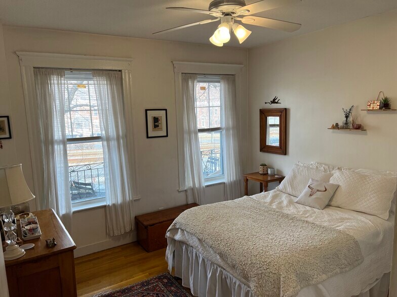 Building Photo - 1750 Commonwealth Ave