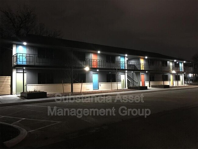 Building Photo - 2000 N Blackwelder Ave