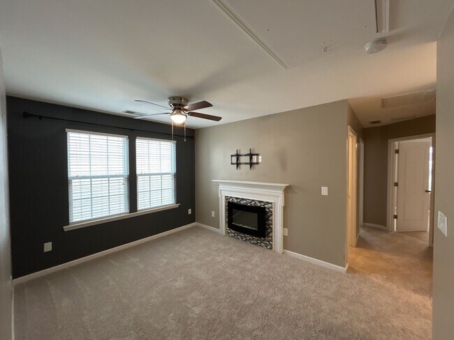 Building Photo - T.R. Lawing Realty Property