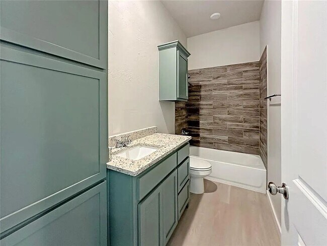 Building Photo - Stunning Brand-New 3 Bed, 2 Bath Home for ...