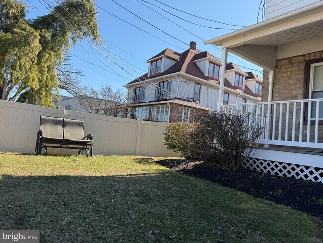 Building Photo - 124 W Butler Pike