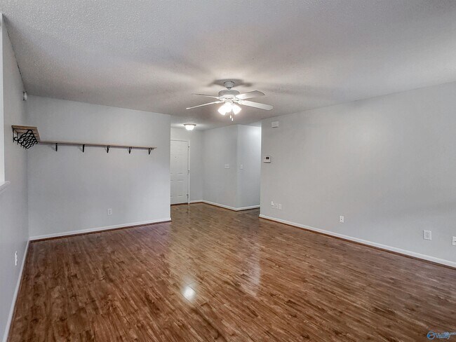 Building Photo - 157 Garden Brook Dr