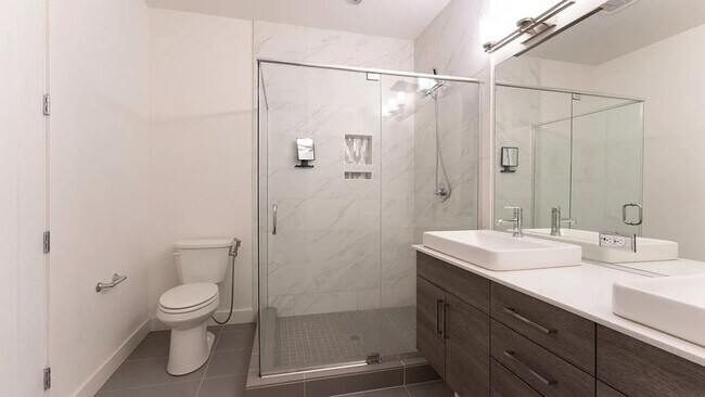 Building Photo - 6615 135th Ct SE