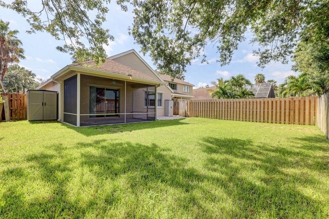 Building Photo - 2951 SW Pond Way