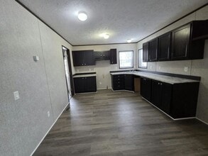 Building Photo - 333 Oriole Ln