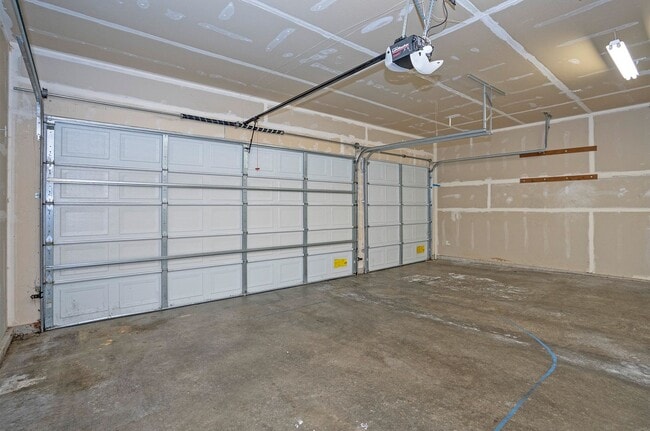 Building Photo - Beautiful Craftsman Home for Rent on Fox Island