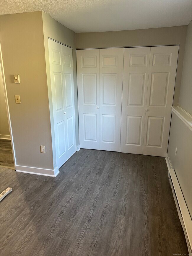 Building Photo - 241 Burgundy Hill Ln