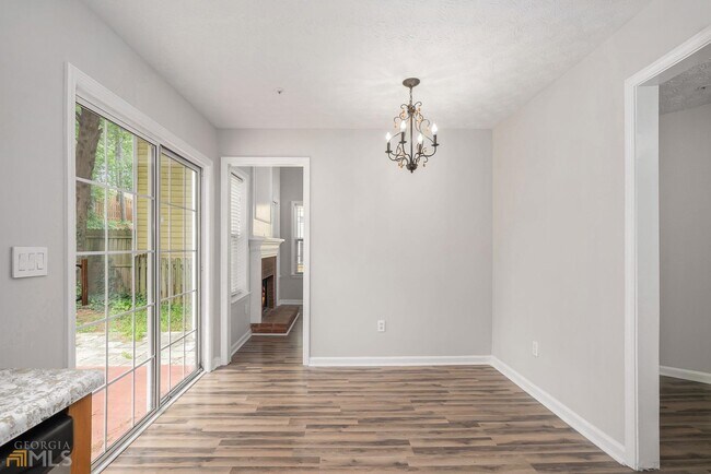 Building Photo - 1463 Evanston Ln