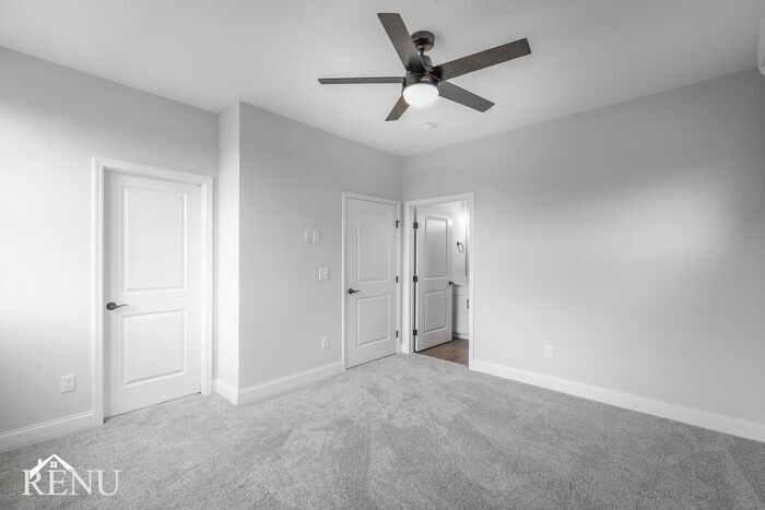 Building Photo - 5622 Sofias Cir