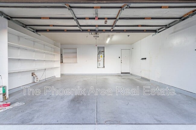 Building Photo - 663 S Colonial Ct