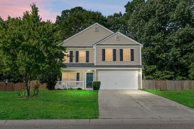 Primary Photo - Spacious 2 Story, 4 BR, 2.5 BA, 2 Car Gara...