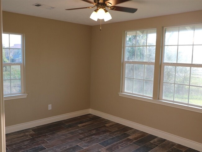 Building Photo - 210 Joseph St