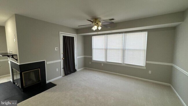 Building Photo - 2 Fallen Tree Ct