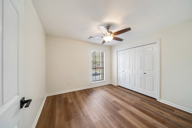 Building Photo - 3518 Cave Springs Dr