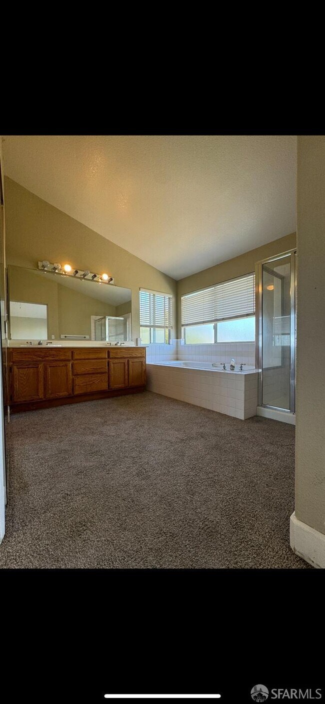 Building Photo - 4009 Pillsbury Ct