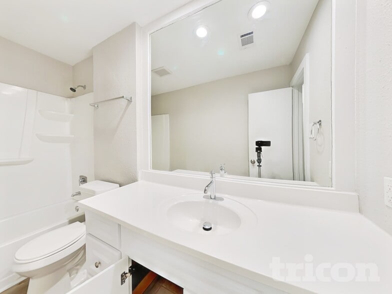 Building Photo - 11503 Sageperry Dr