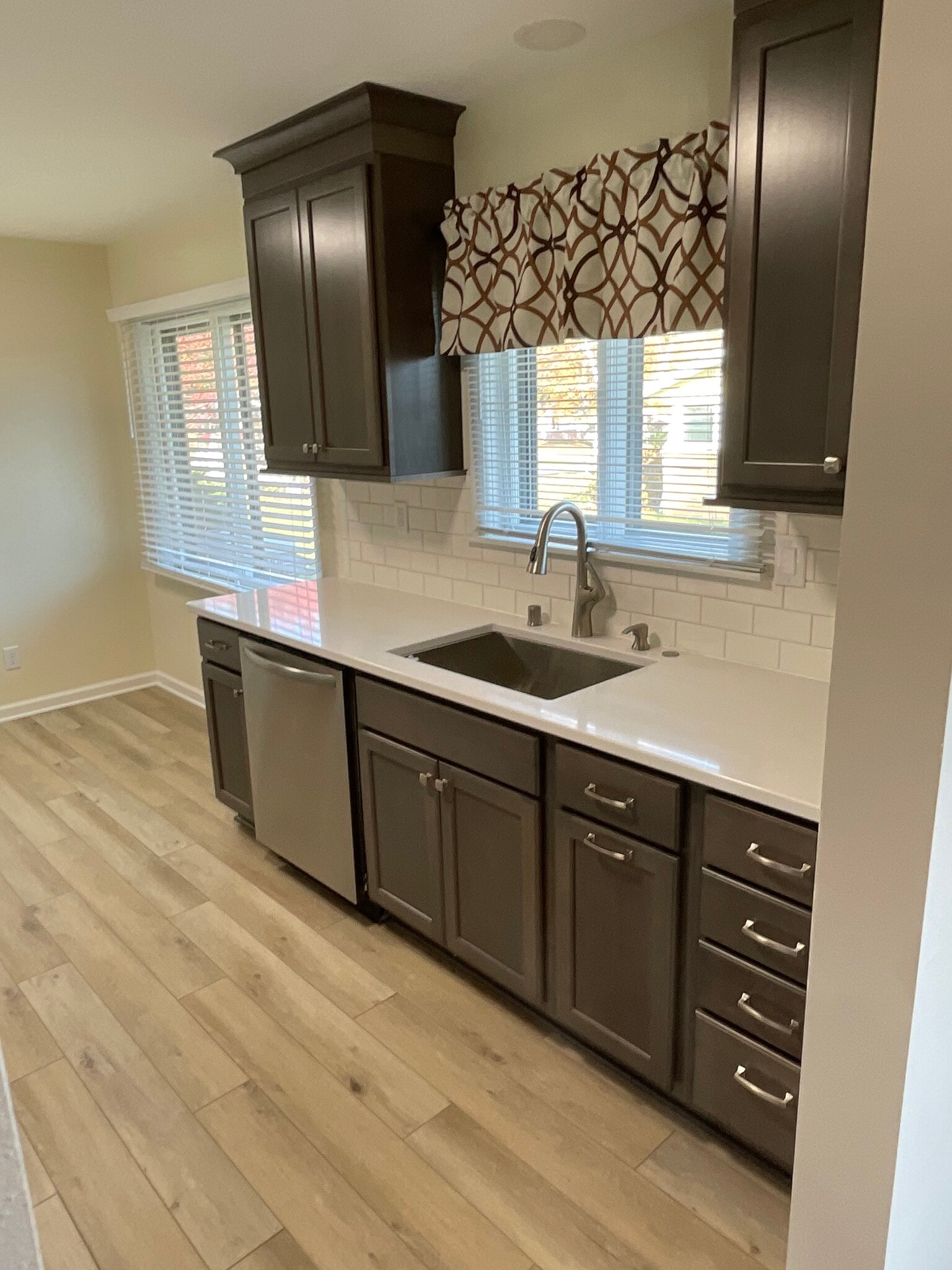 eat-in kitchen - 630 Wilson Dr