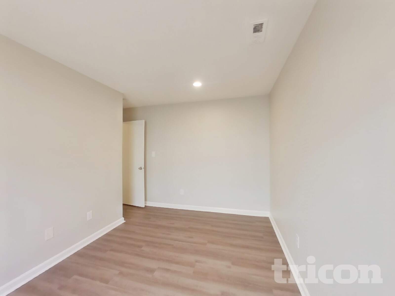 Building Photo - 12298 Wolf Run Rd