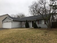 Building Photo - Freshly Painted 3 bedroom House in Bolingbrook!