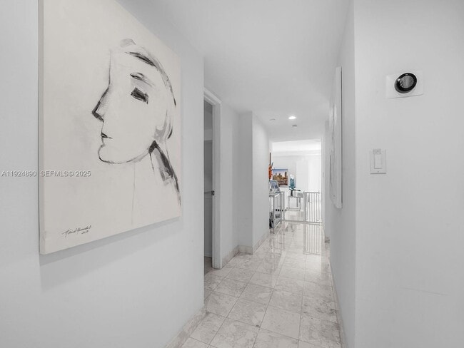 Building Photo - 151 SE 15th Rd