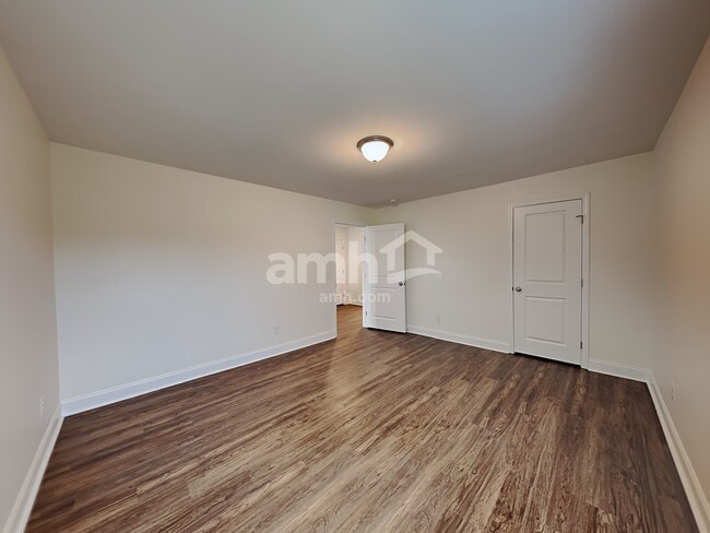 Building Photo - 3003 Lucky Ln