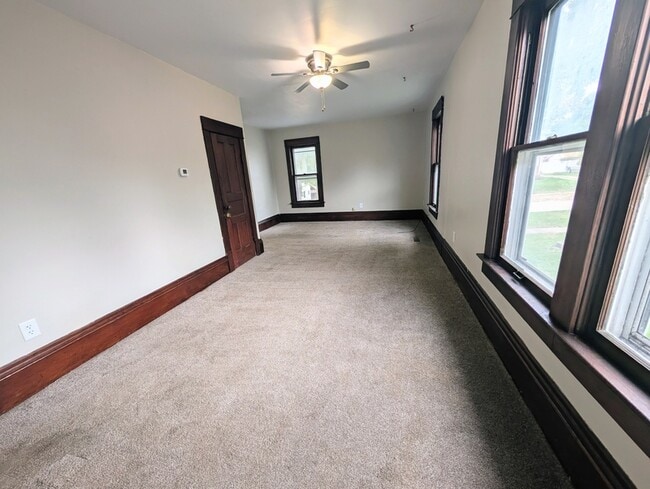 Building Photo - 1012 Bethel St