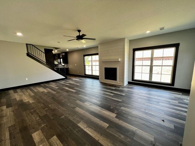 Building Photo - 4101 Stoke Dr