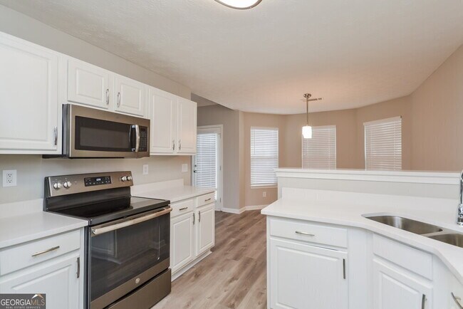 Building Photo - 280 Pleasant Hills Dr