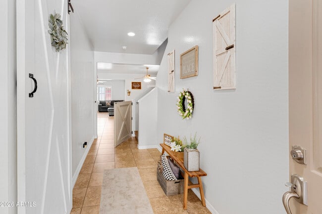 Building Photo - 40893 W Bedford Dr