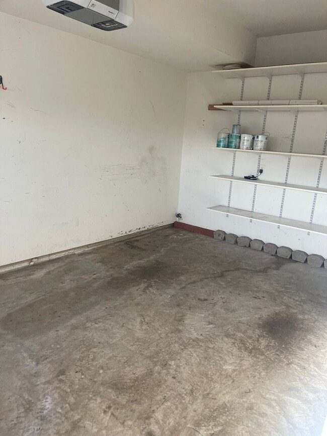 Building Photo - 3 bedroom 2 1/2 bath Townhouse in Bayberry