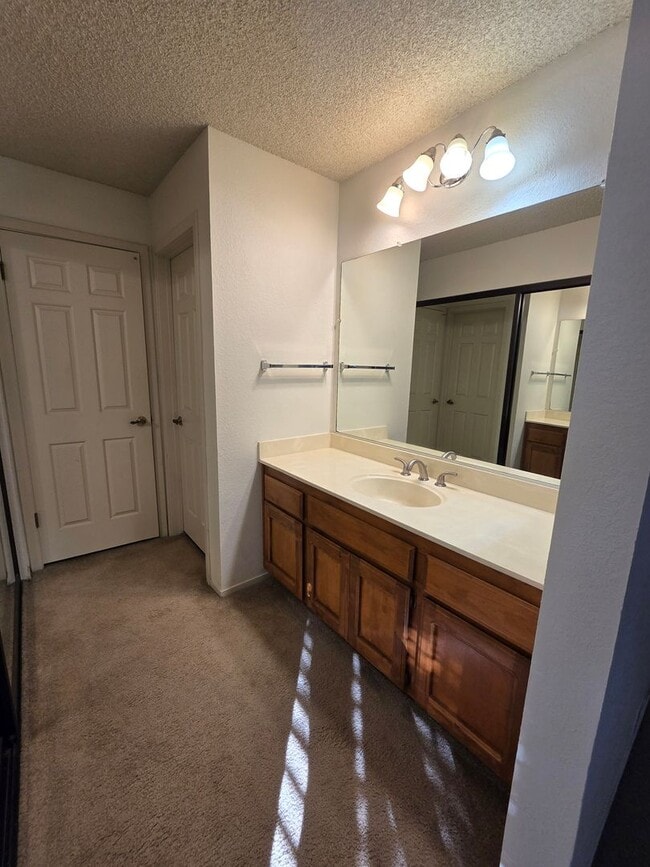 Building Photo - REDUCED!!!