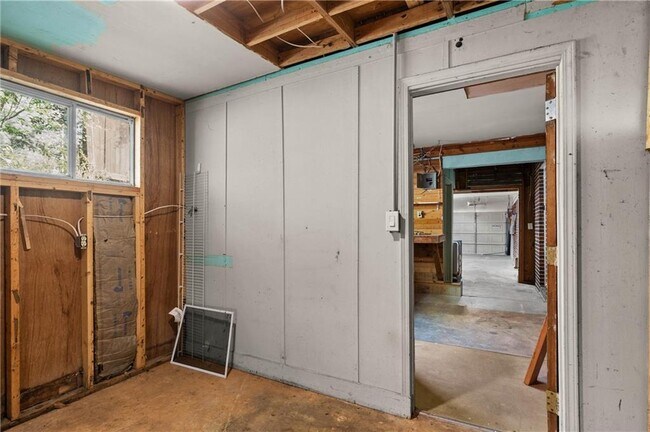 Building Photo - 2634 Birch St