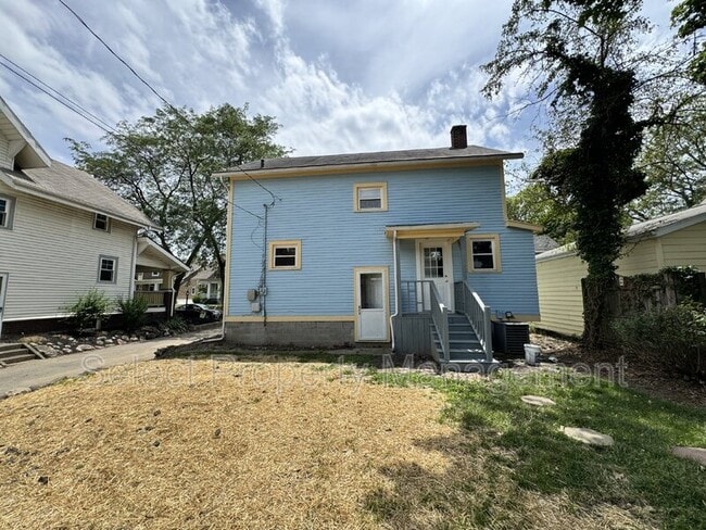 Building Photo - 454 Kinnaird Ave