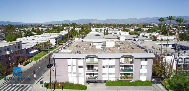 Building Photo - 12325 Chandler Blvd