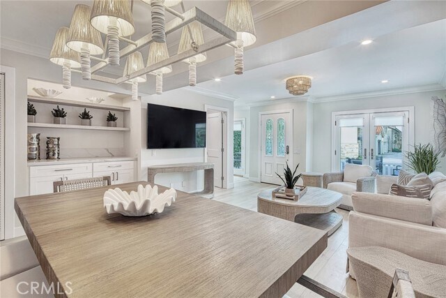 Building Photo - 410 Acacia Ave