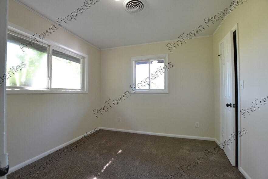 Building Photo - 605 Stryker Ave